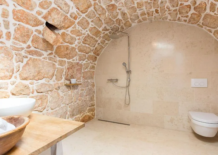 Misto Mit Whirlpool By Interhome Casa vacanze